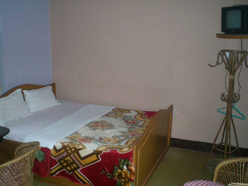 โฮเต็ล แมนดาลา Hotel โพคารา ภายนอก รูปภาพ
