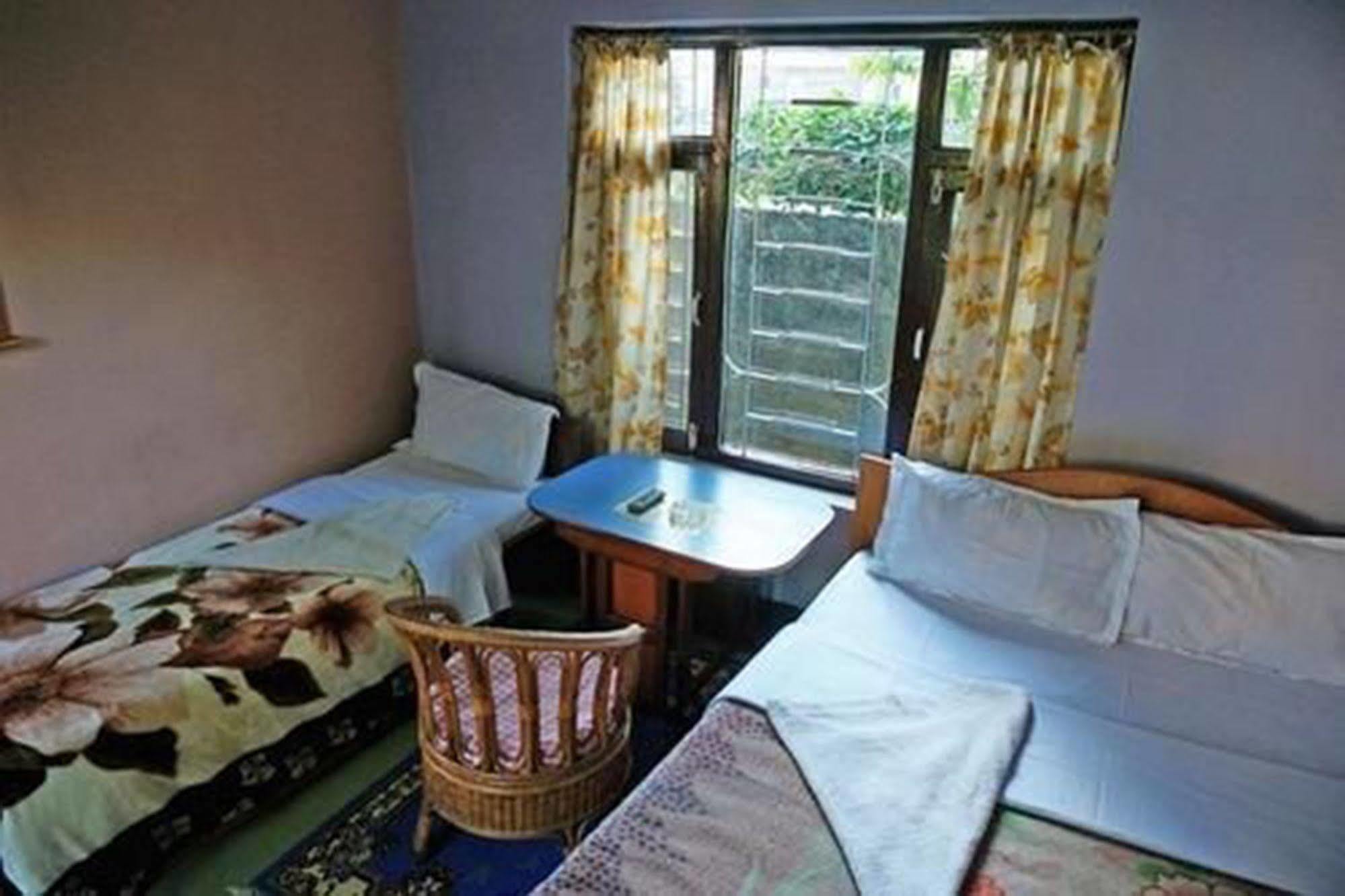 โฮเต็ล แมนดาลา Hotel โพคารา ภายนอก รูปภาพ